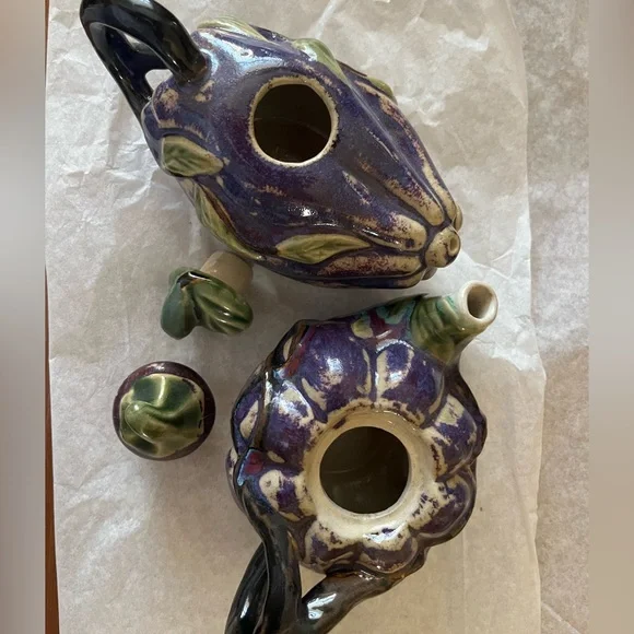 Two mini teapots. - Picture 2 of 5